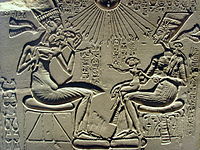 200px-Akhenaten,_Nefertiti_and_their_children